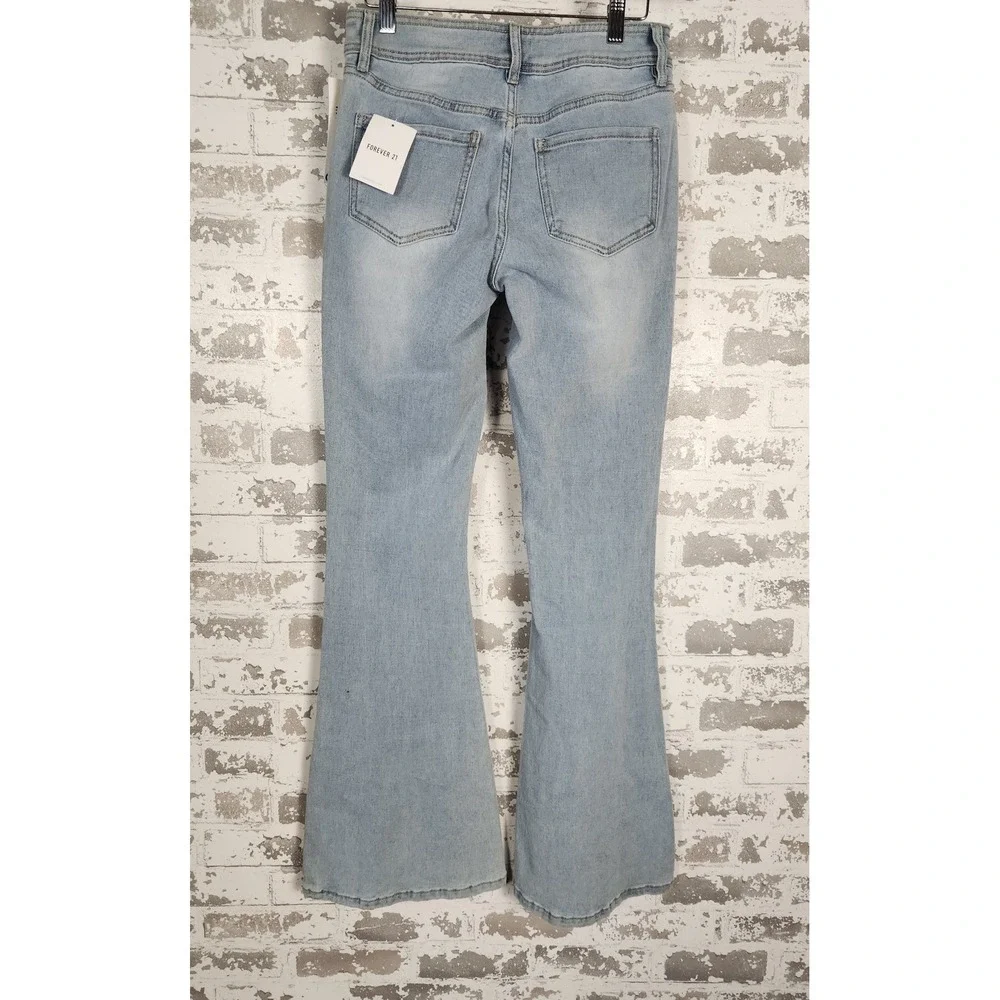 Forever‎ 21 Rewash Flare Jeans 8 Light Wash Denim Square Pockets Retro Style